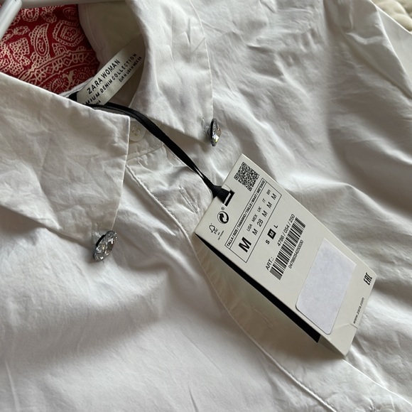 Fashion Designed Tuxedo for Ladies’ (Tailcoat) - Picture 4 of 6